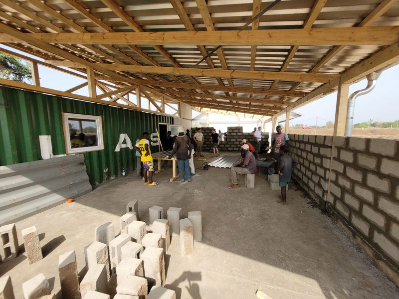 Togo Maurerarbeiten 143.jpg